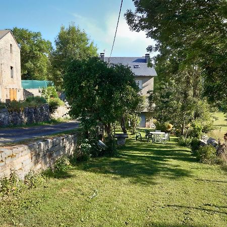 Au Domaine Des Oiseaux Bed & Breakfast Montredon  Exterior foto